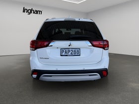 2022 Mitsubishi Outlander | LS 2.4P/CVT | 29995 | 7