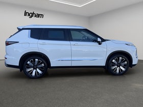 2025 Mitsubishi Outlander | XLS 2WD 2.5P/CVT | 30043 | 5