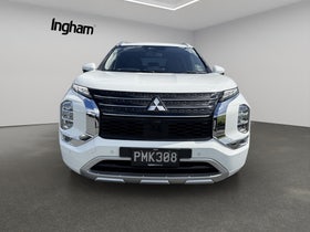 2022 Mitsubishi Outlander | VRX PHEV/4WD/AT | 30065 | 2