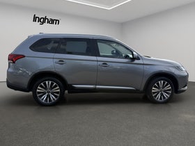 2023 Mitsubishi Outlander | LS 2.4P/CVT | 30195 | 5