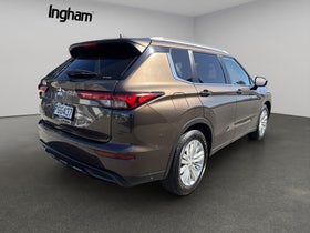 2022 Mitsubishi Outlander | LS 2.5P/4WD/CVT | 30550 | 7