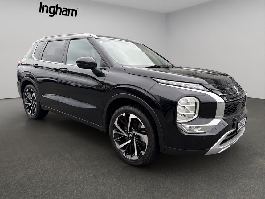 2024 Mitsubishi Outlander | XLS 2.5P/CVT | 30900 | 1