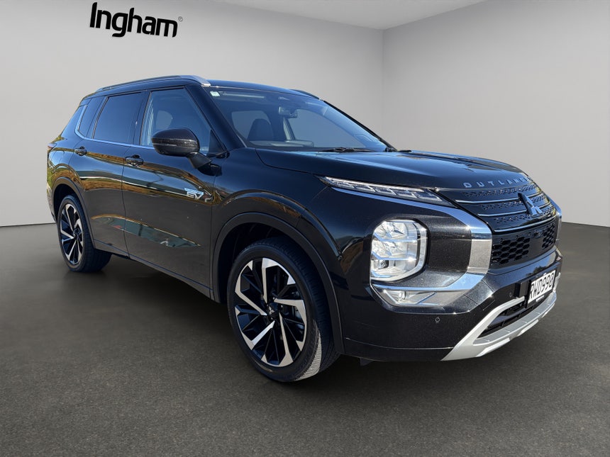 2025 Mitsubishi Outlander | VRX PHEV/4WD | 32087 | 1