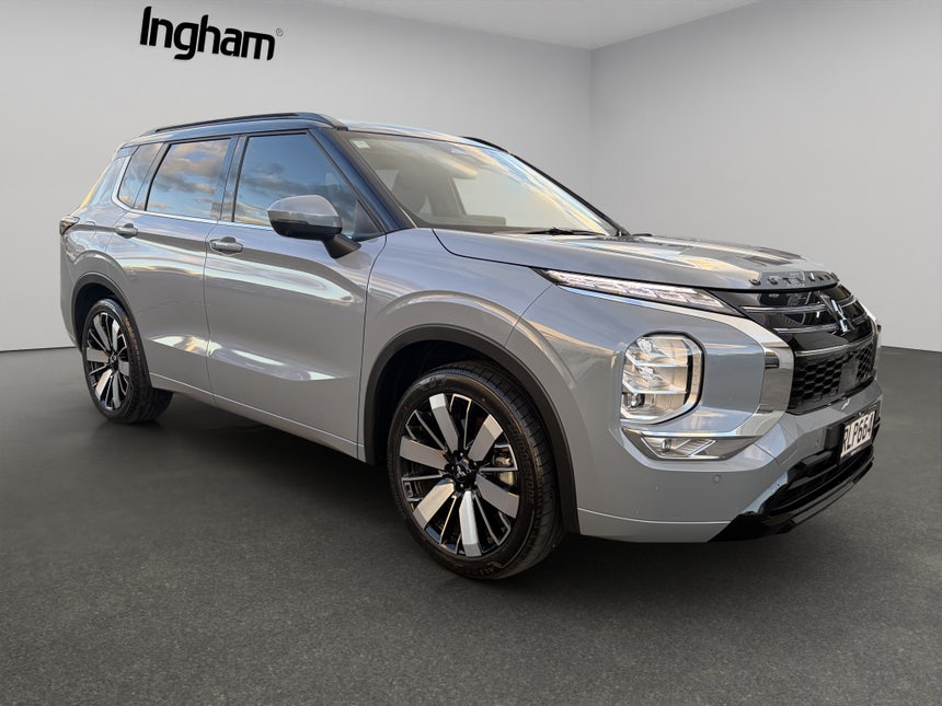 2025 Mitsubishi Outlander | VRX 2.5P/4WD/CVT | 32115 | 1