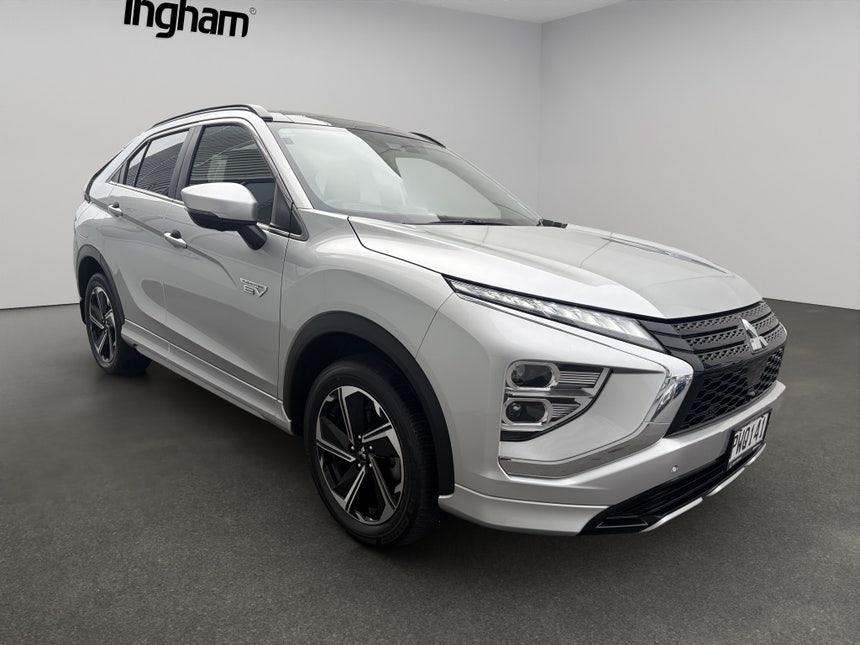 2023 Mitsubishi Eclipse Cross | VRX PHEV/4WD/AT | 32500 | 1