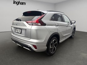 2023 Mitsubishi Eclipse Cross | VRX PHEV/4WD/AT | 32500 | 7