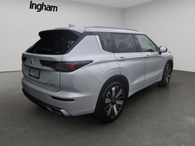 2026 Mitsubishi Outlander | VRX 2.5P/4WD/CVT | 33730 | 7