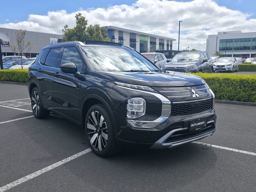 2026 Mitsubishi Outlander | VRX 2.5P/CVT | 33780 | 1