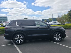 2026 Mitsubishi Outlander | VRX 2.5P/CVT | 33780 | 2