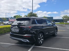 2026 Mitsubishi Outlander | VRX 2.5P/CVT | 33780 | 4