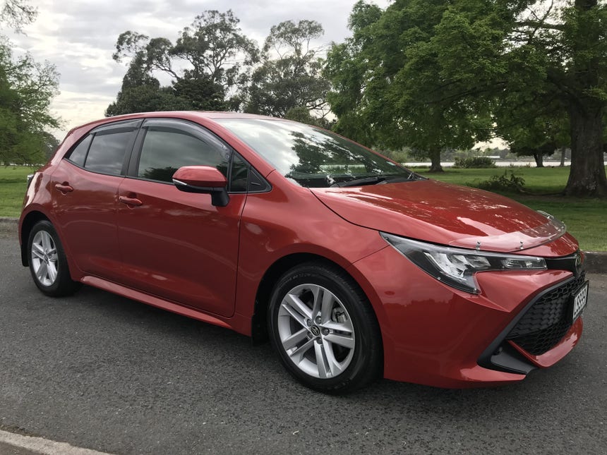 2018 Toyota Corolla | GX 2.0P | 16121 | 1