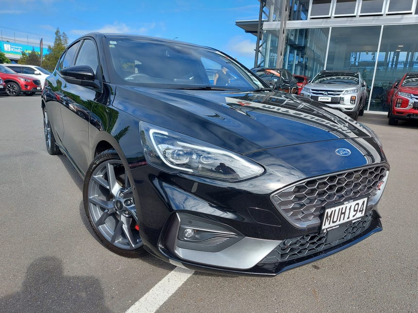 2020 Ford Focus | ST 2.3L 7AT | 16557 | 1