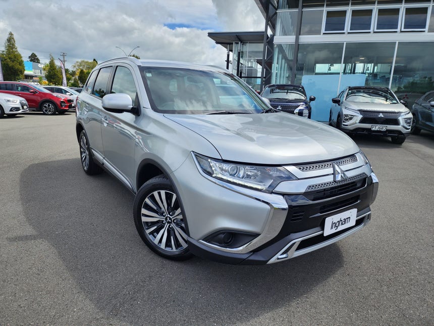 2023 Mitsubishi Outlander | LS 2.4P/CVT | 20211 | 1