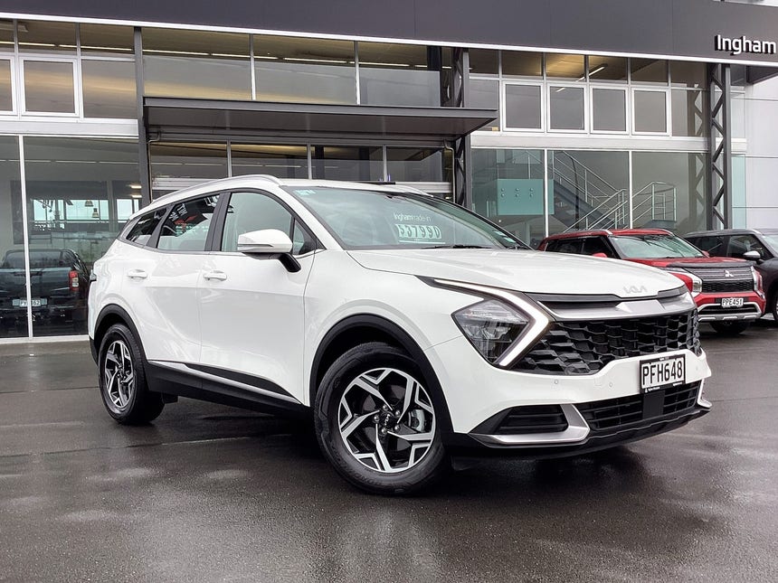 2022 Kia Sportage | LX 2.0L Diesel, 4WD, 8 Speed Automatic | 20677 | 1