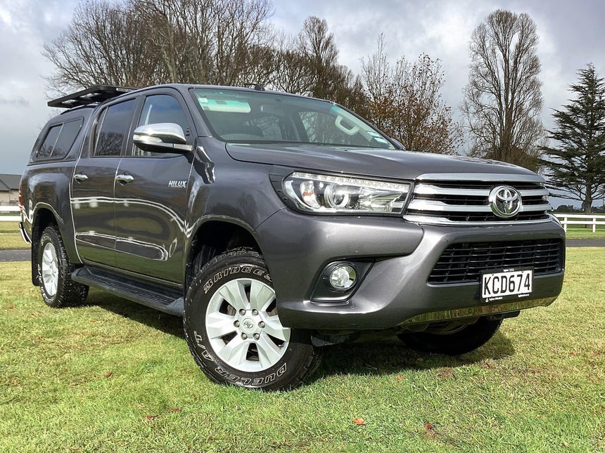 2016 Toyota Hilux | SR5 Double Cab, 2.8L Diesel, 4WD, 6 Speed Manual. | 20874 | 1