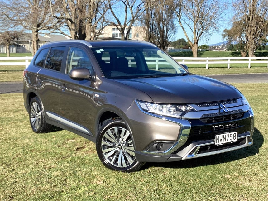 2021 Mitsubishi Outlander | LS SUV, 2.4L Petrol, CVT Auto, 7 Seats | 20894 | 1
