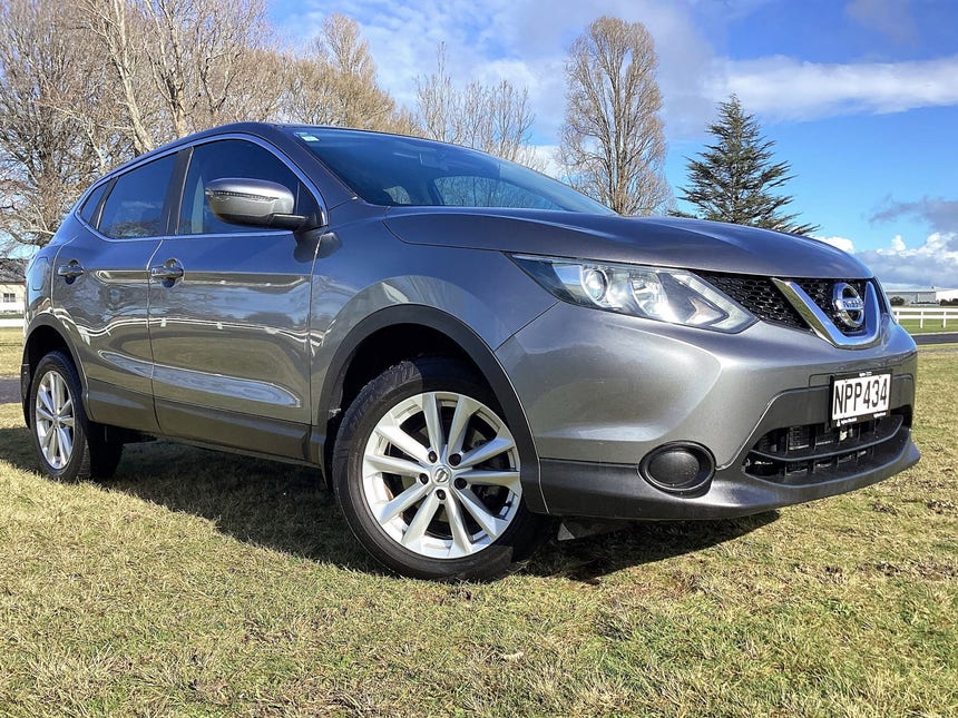 2016 Nissan Qashqai | ST 2.0L Petrol, CVT, SUV | 20974 | 1