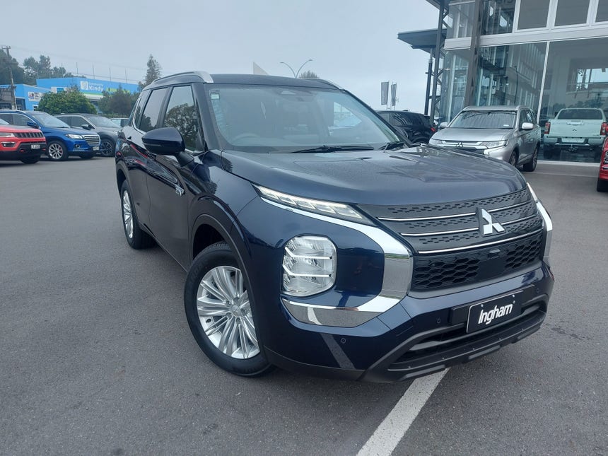 2024 Mitsubishi Outlander | LS PHEV 4WD | 21212 | 1