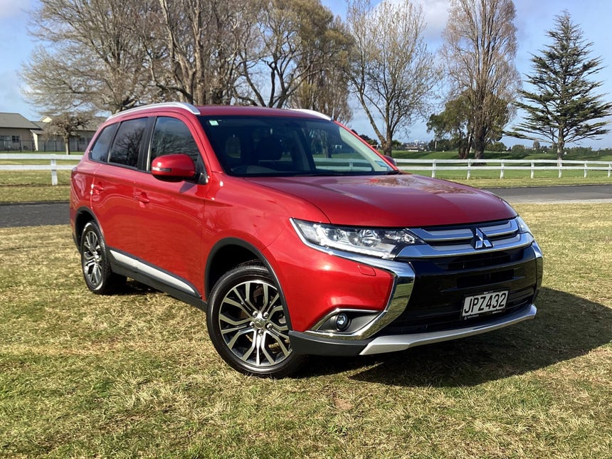 2016 Mitsubishi Outlander | XLS, 2.4L Petrol, CVT, 4WD, 7 Seat, SUV. | 21774 | 1