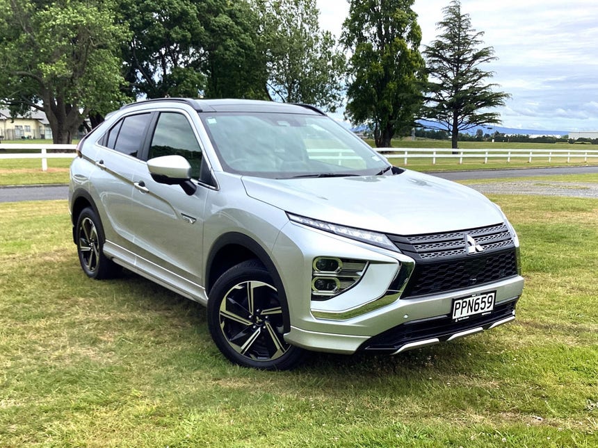 2022 Mitsubishi Eclipse Cross | VRX PHEV, 4WD, Automatic, SUV. | 22135 | 1