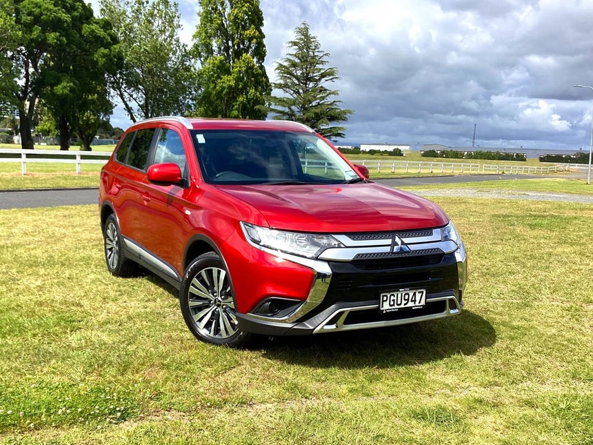 2022 Mitsubishi Outlander | LS, 2.4L Petrol, CVT, 7 Seat, SUV. | 22130 | 1