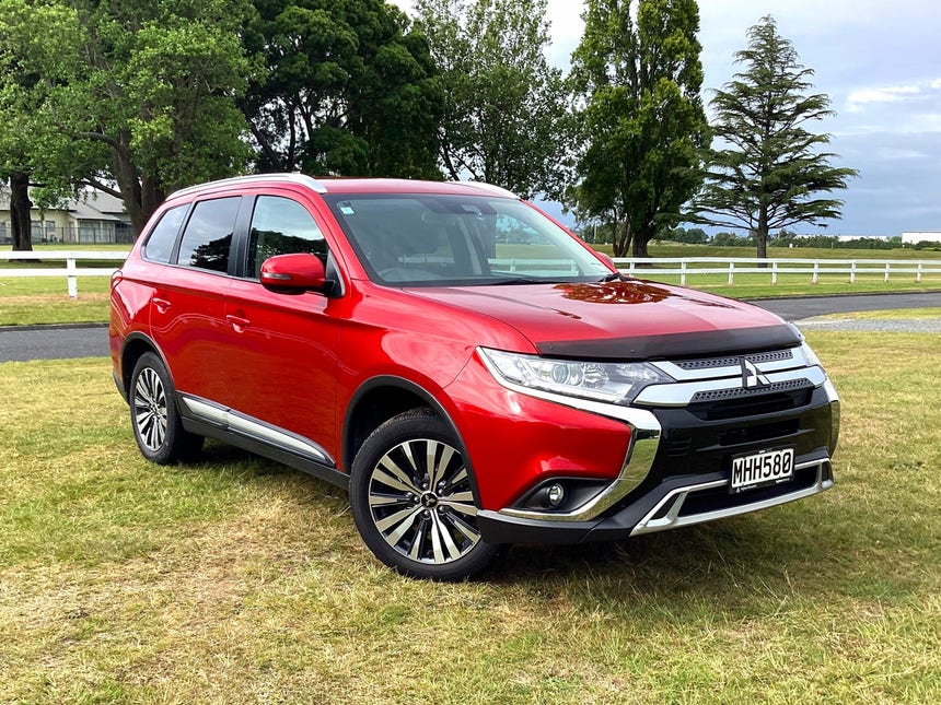 2019 Mitsubishi Outlander | XLS 2.4L Petrol, 4WD, CVT, 7 Seat, SUV. | 22157 | 1