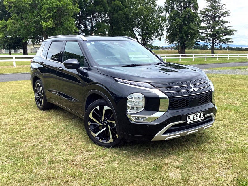 2022 Mitsubishi Outlander | VRX, 2.5L Petrol, 4WD, CVT, 7 Seat, SUV. | 22385 | 1