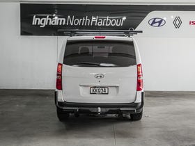 2017 Hyundai iLoad | 2.5 CRDI AUTO | 30380 | 6
