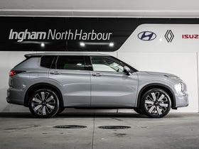 2025 Mitsubishi Outlander | VRX 2.5P/4WD/CVT | 31371 | 2