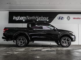 2015 Mitsubishi Triton | D/CAB GLX 2.4D/4WD/6 SPEED MANUAL | 31730 | 2
