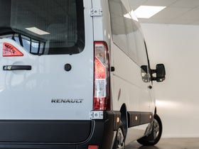 2026 Renault Master | MINIBUS 2.3DT 12-SEATER | 32610 | 7