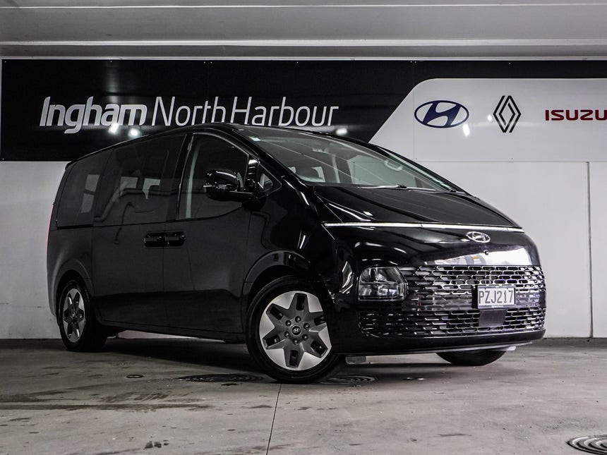 2023 Hyundai Staria | LIMITED 2.2DT/AWD | 32831 | 1
