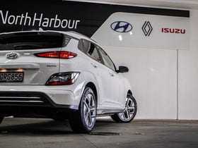 2024 Hyundai Kona | EV 64KWH/EV/FD | 33108 | 7