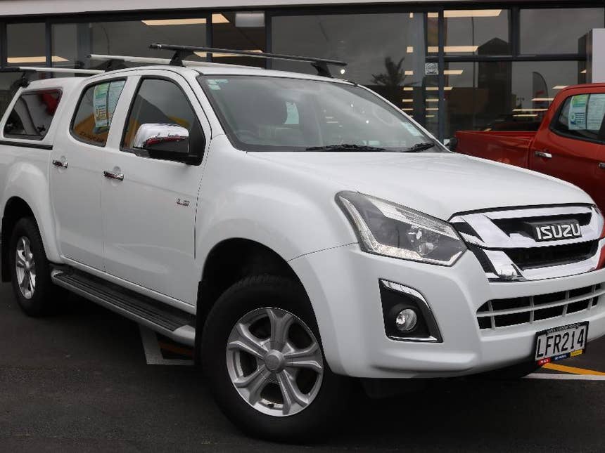 2018 Isuzu D-MAX | LS DC 3.0D/6MT | 16330 | 1
