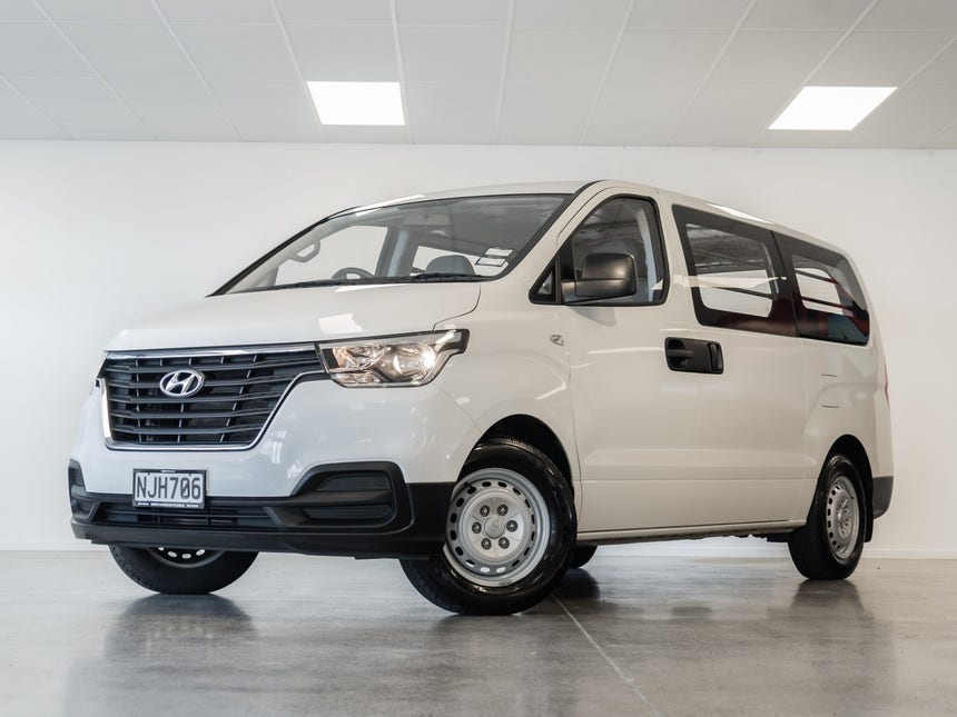 2021 Hyundai iLoad | 2.5 CRDI AUTO | 16378 | 1