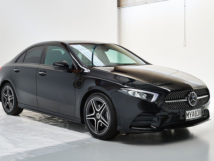 2020 Mercedes-Benz A 200 | 1.3P/7AT Black Saloon | 12881 | 1