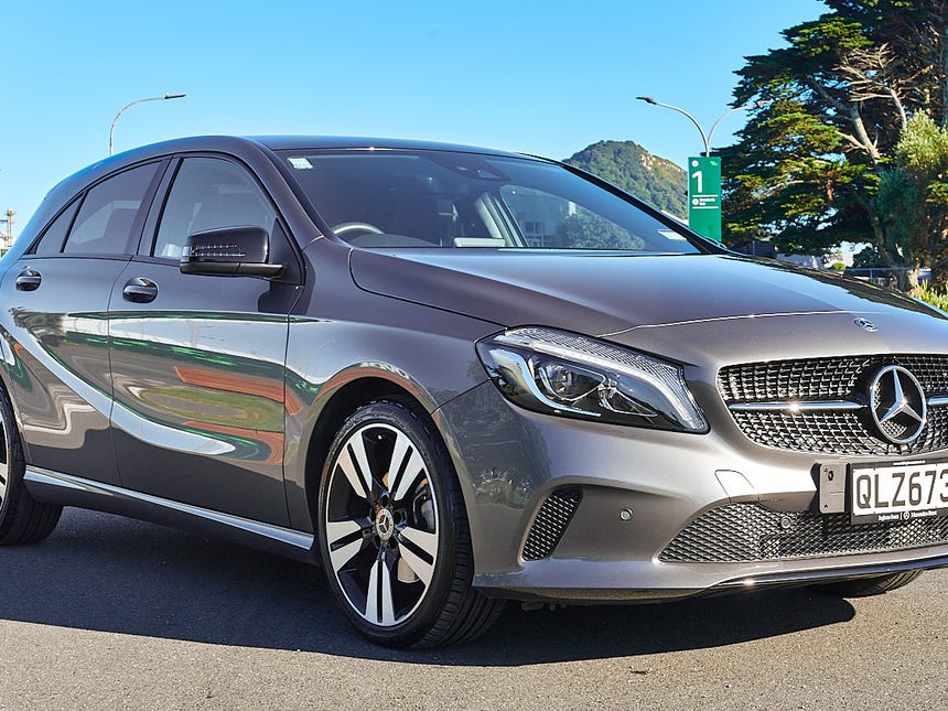 2019 Mercedes-Benz A 180 | A180 1.6P/7AT/SL/4DR | 22859 | 1