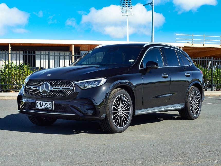 2024 Mercedes-Benz GLC 300 | 300 2.0PMH/4WD/9AT | 23109 | 1