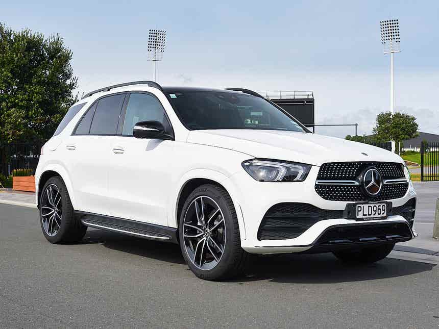 2022 Mercedes-Benz GLE 300 d | 300D 2.0DT/4WD/9AT | 32974 | 1