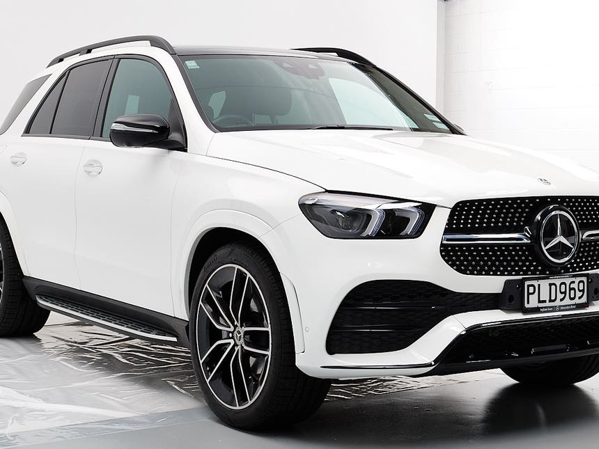 2022 Mercedes-Benz GLE 300 d | 300D 2.0DT/4WD/9AT | 20076 | 1