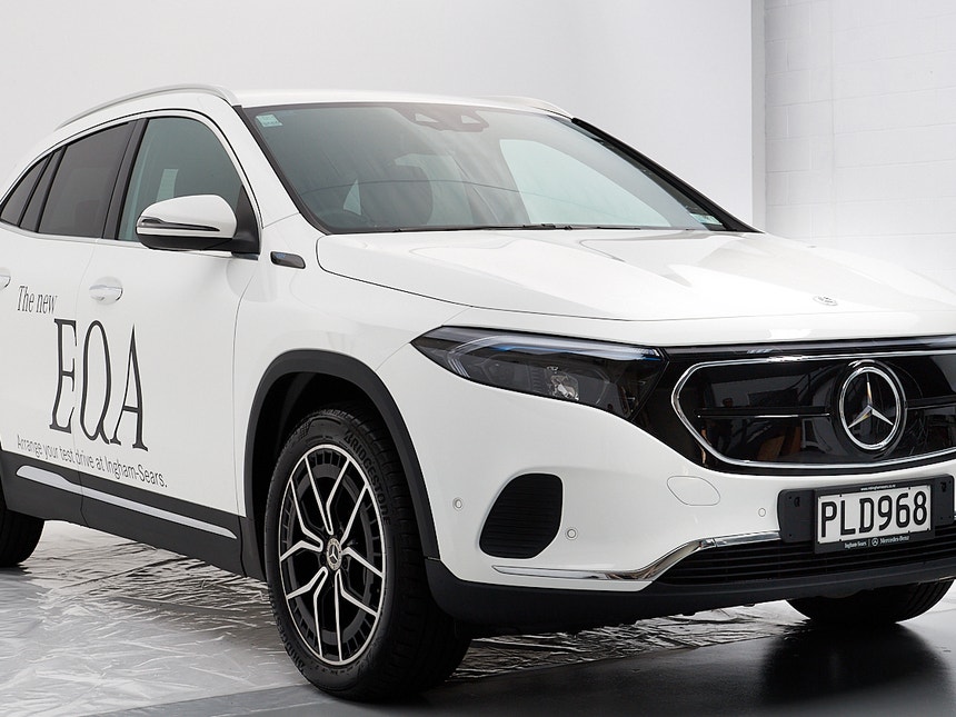 2022 Mercedes-Benz EQA | 250 66KWH/EV/FD | 20570 | 1