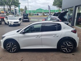 2025 Peugeot 208 | GT 1.2PMHT/6AM | 26969 | 7