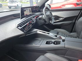 2025 Peugeot 3008 | GT 1.2PMHT/6AT | 28149 | 3