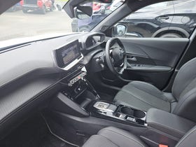 2025 Peugeot 2008 | GT 1.2PMHT/6AM | 28871 | 3