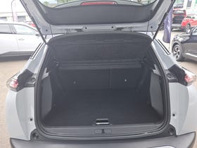 2025 Peugeot 2008 | GT 1.2PMHT/6AM | 28871 | 5