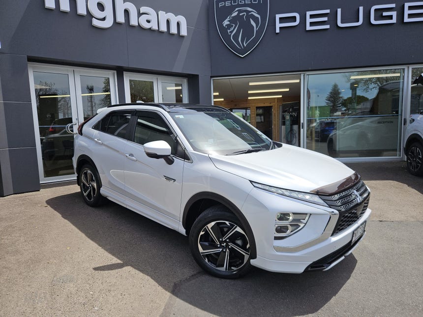 2022 Mitsubishi Eclipse Cross | VRX PHEV/4WD/AT | 28932 | 1