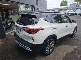 2020 Kia Seltos | LTD 2.0P/IV | 29194 | 2