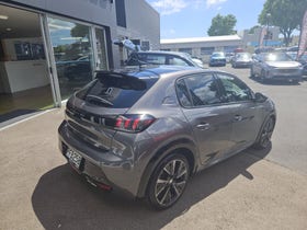 2022 Peugeot 208 | GT 1.2P/6AT | 30059 | 2