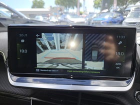 2022 Peugeot 208 | GT 1.2P/6AT | 30059 | 6