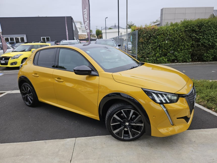 2021 Peugeot 208 | GT 1.2P/6AT | 30672 | 1